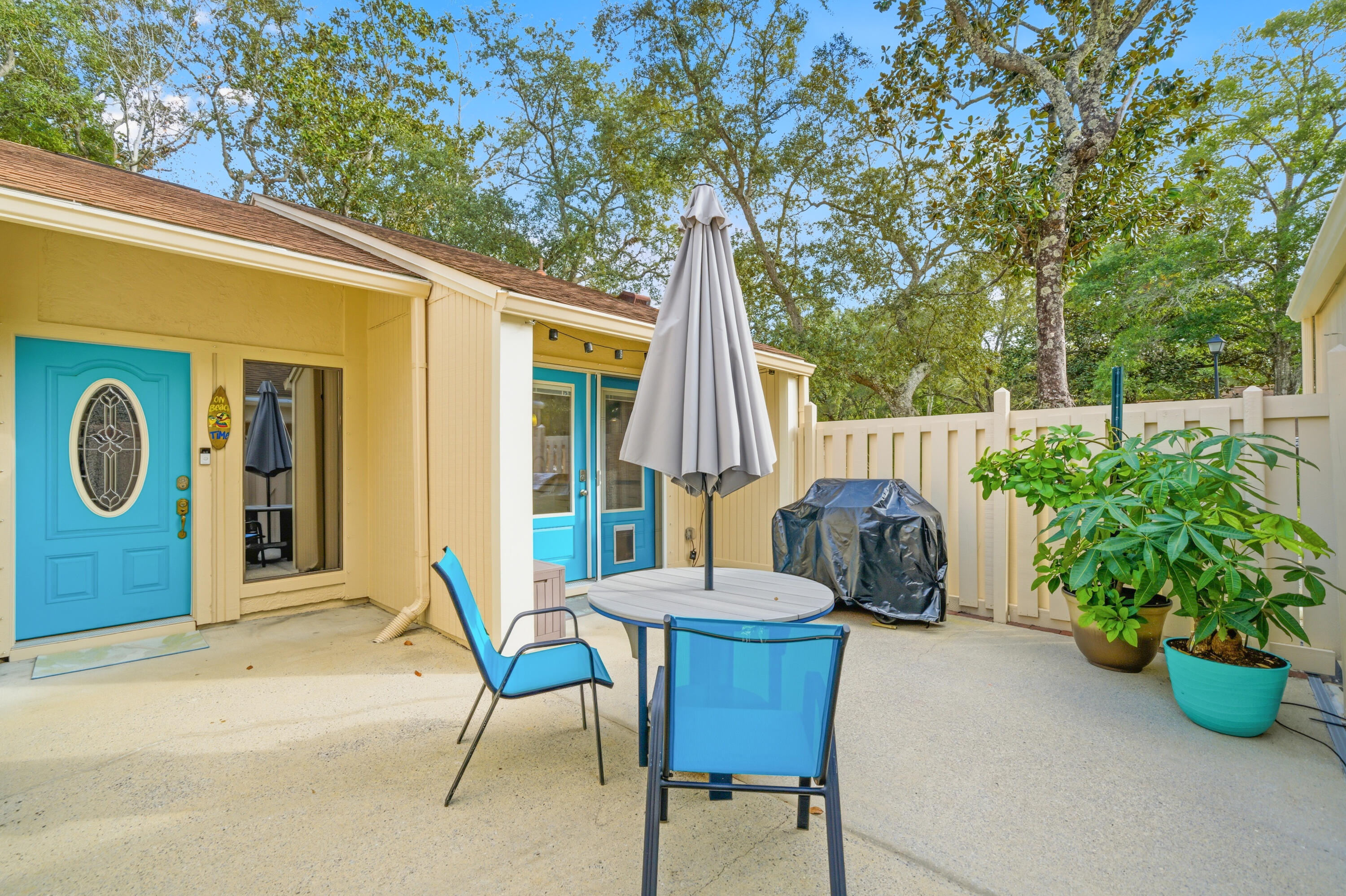 ROYAL OAK VILLAGE - Residential