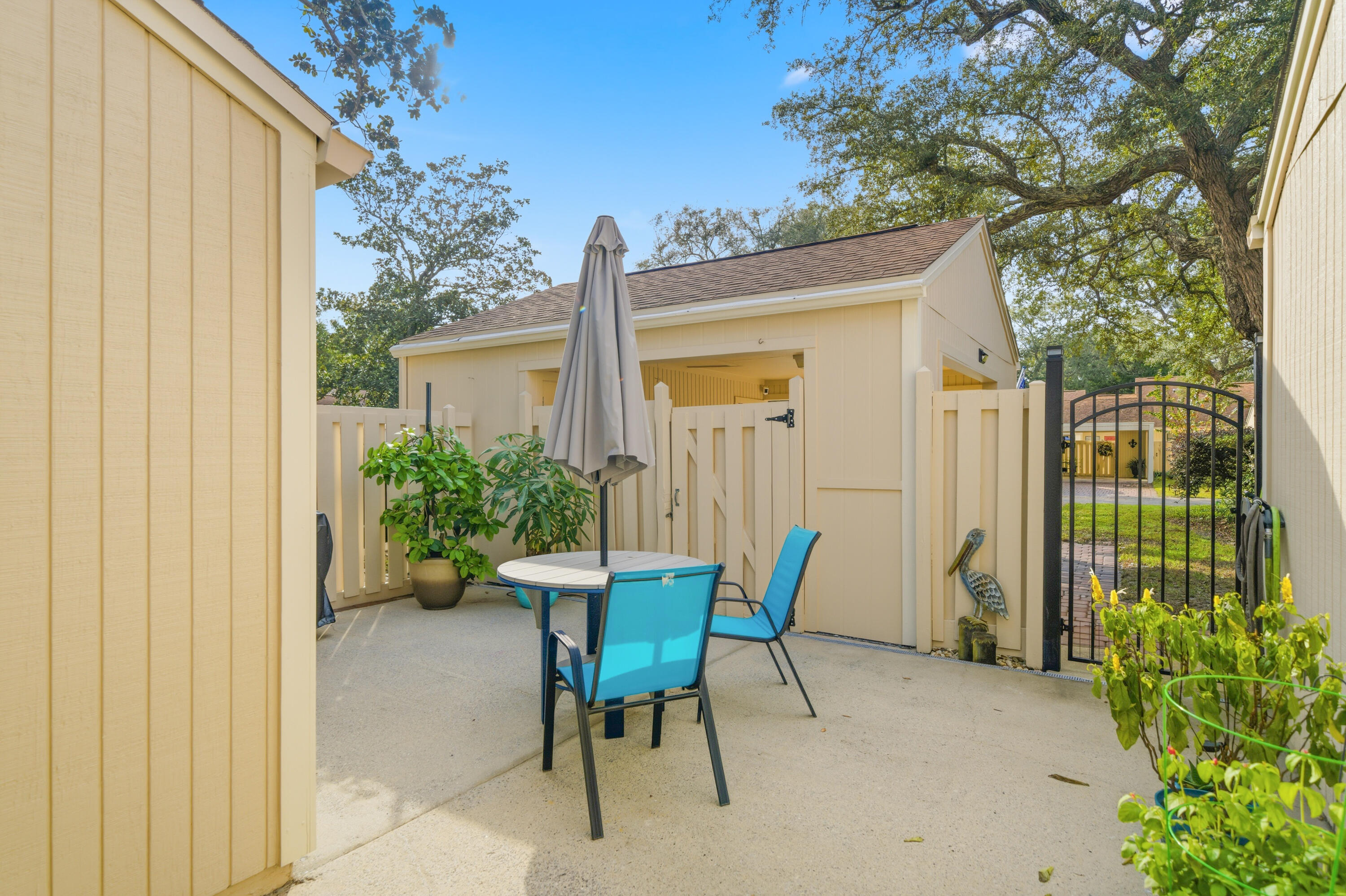 ROYAL OAK VILLAGE - Residential