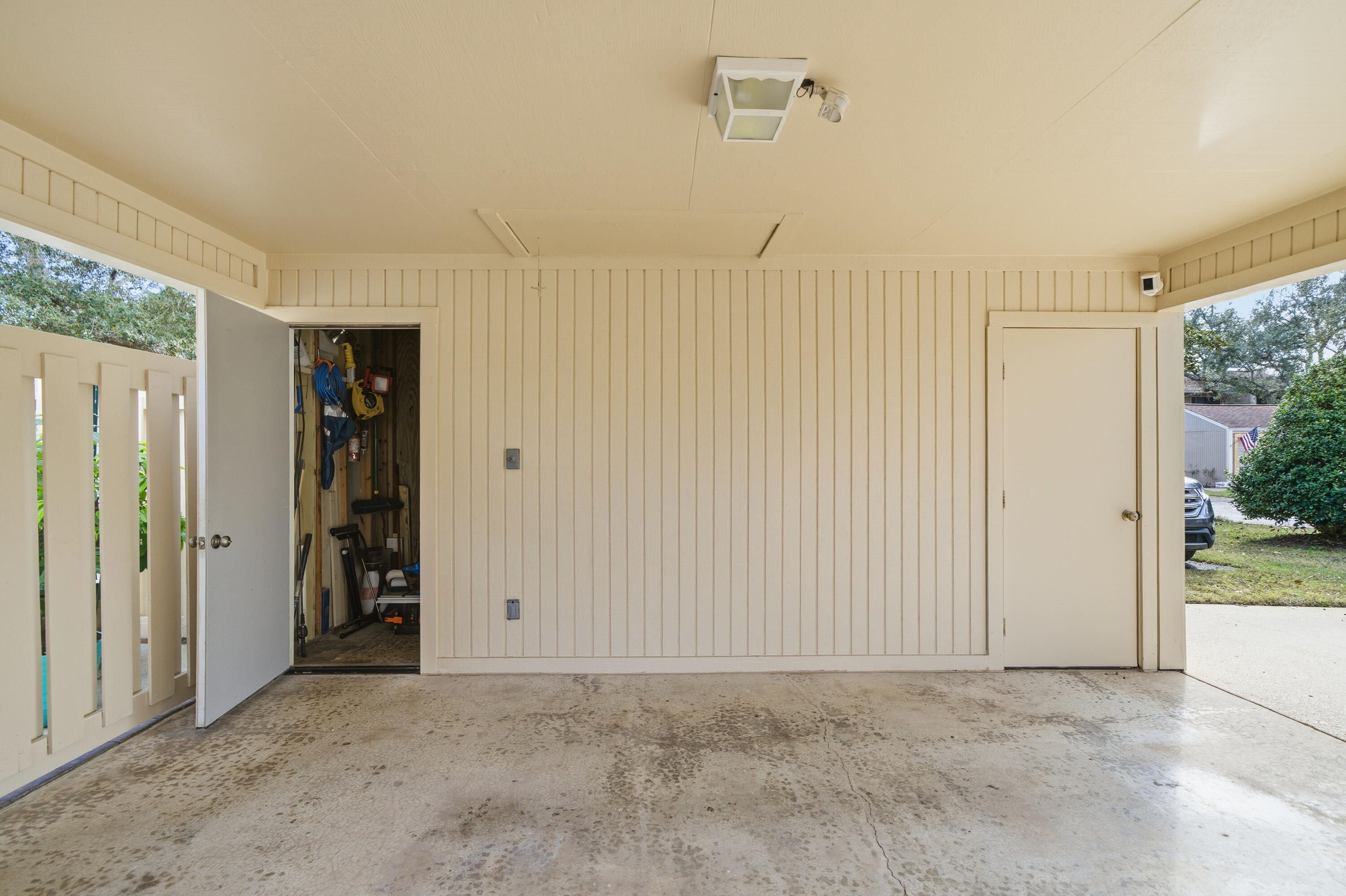 ROYAL OAK VILLAGE - Residential