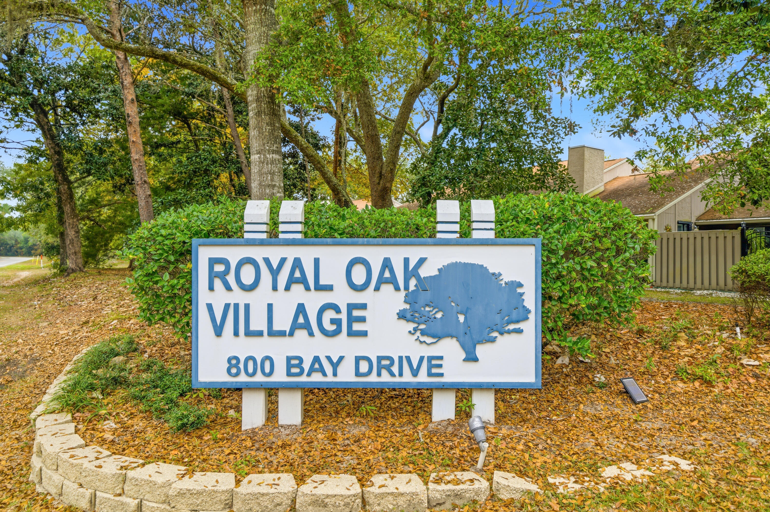 ROYAL OAK VILLAGE - Residential