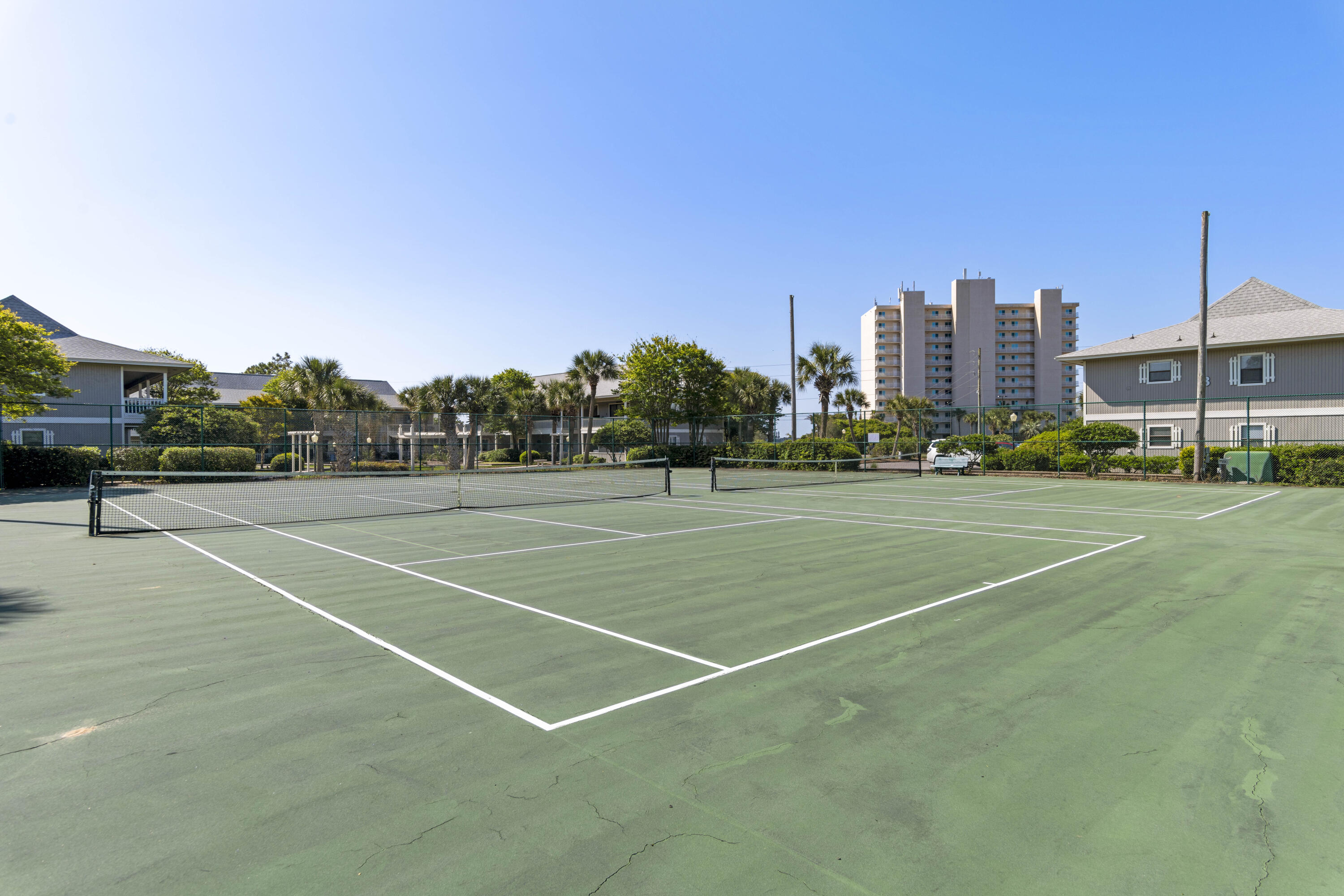 BEACHWOOD VILLAS CONDO - Residential