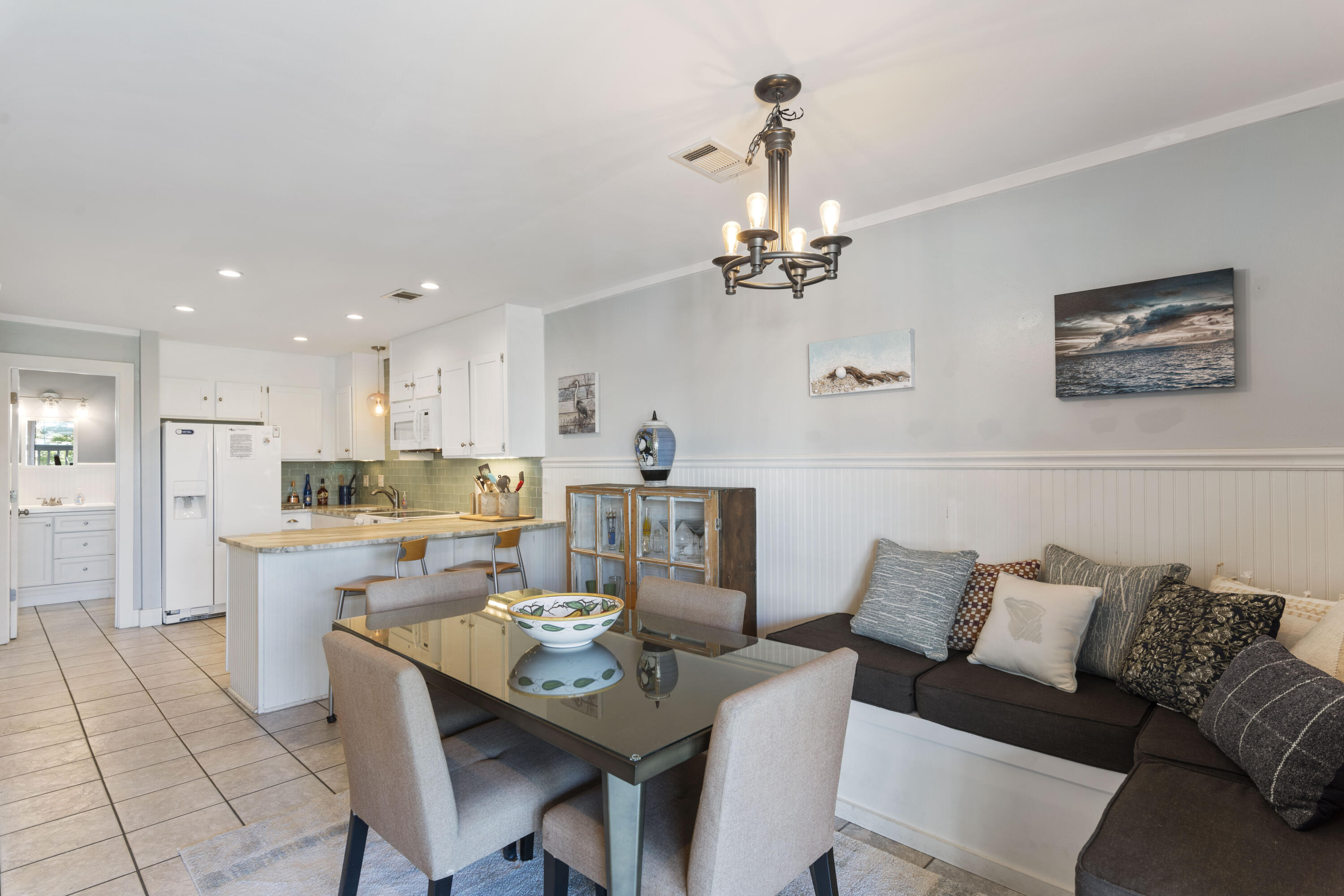 BEACHWOOD VILLAS CONDO - Residential