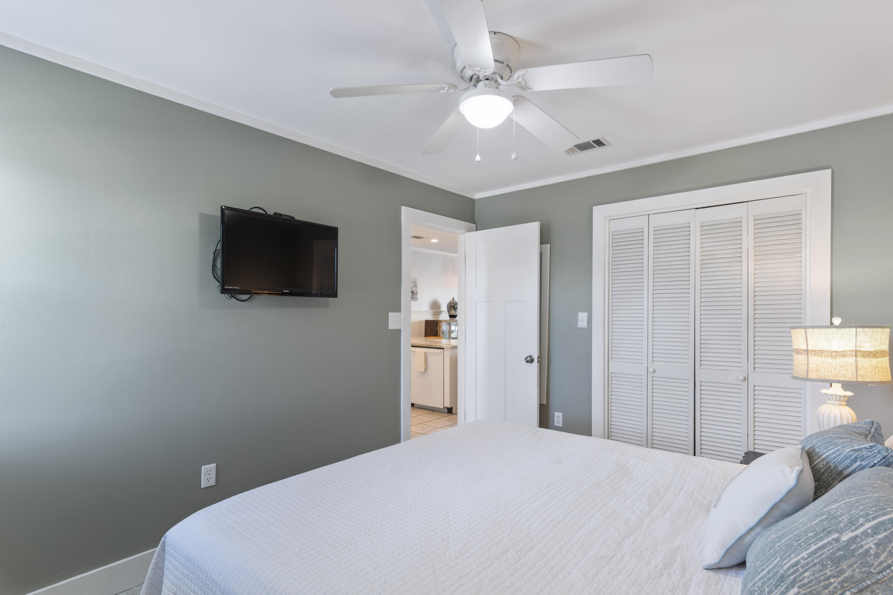BEACHWOOD VILLAS CONDO - Residential