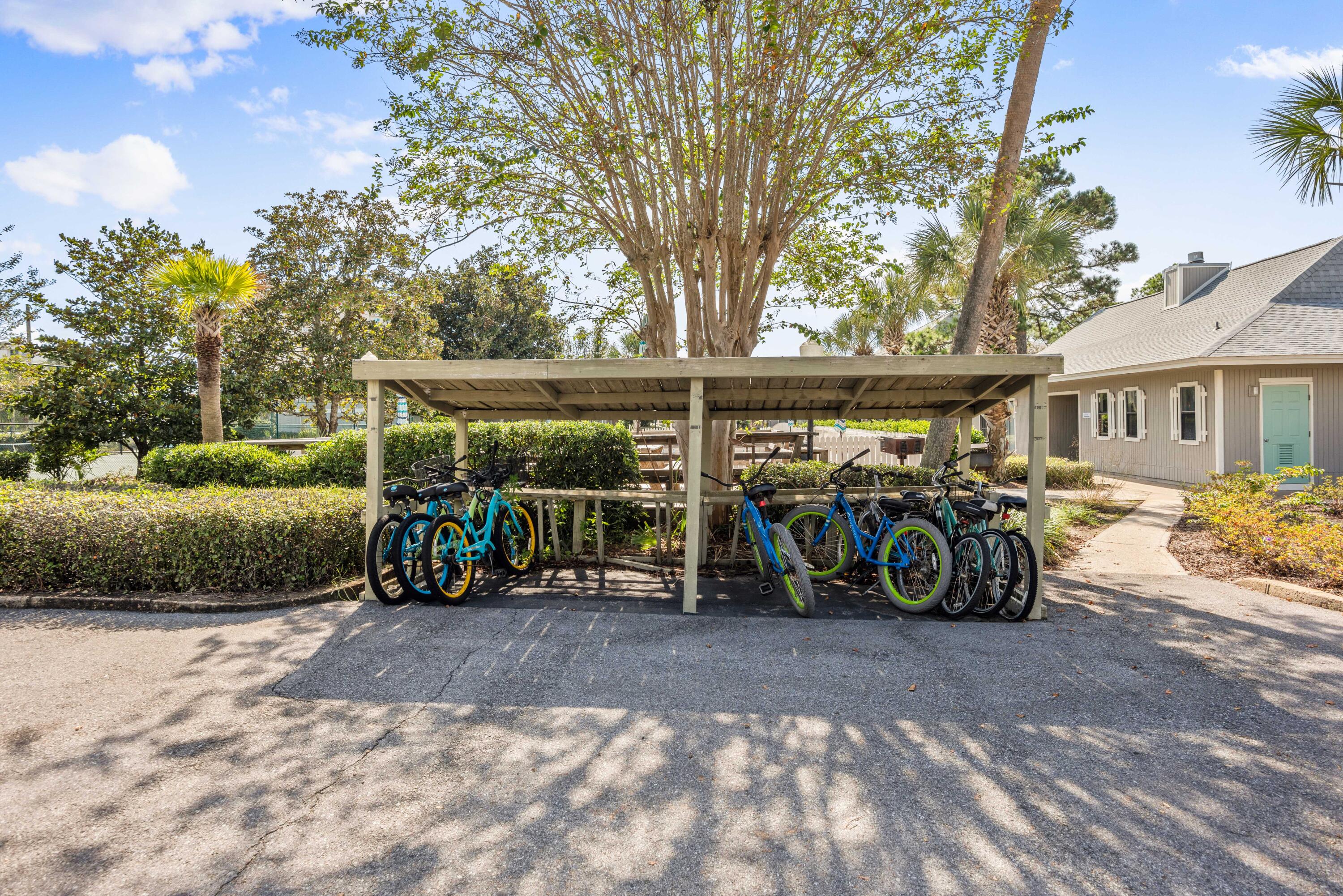 BEACHWOOD VILLAS CONDO - Residential