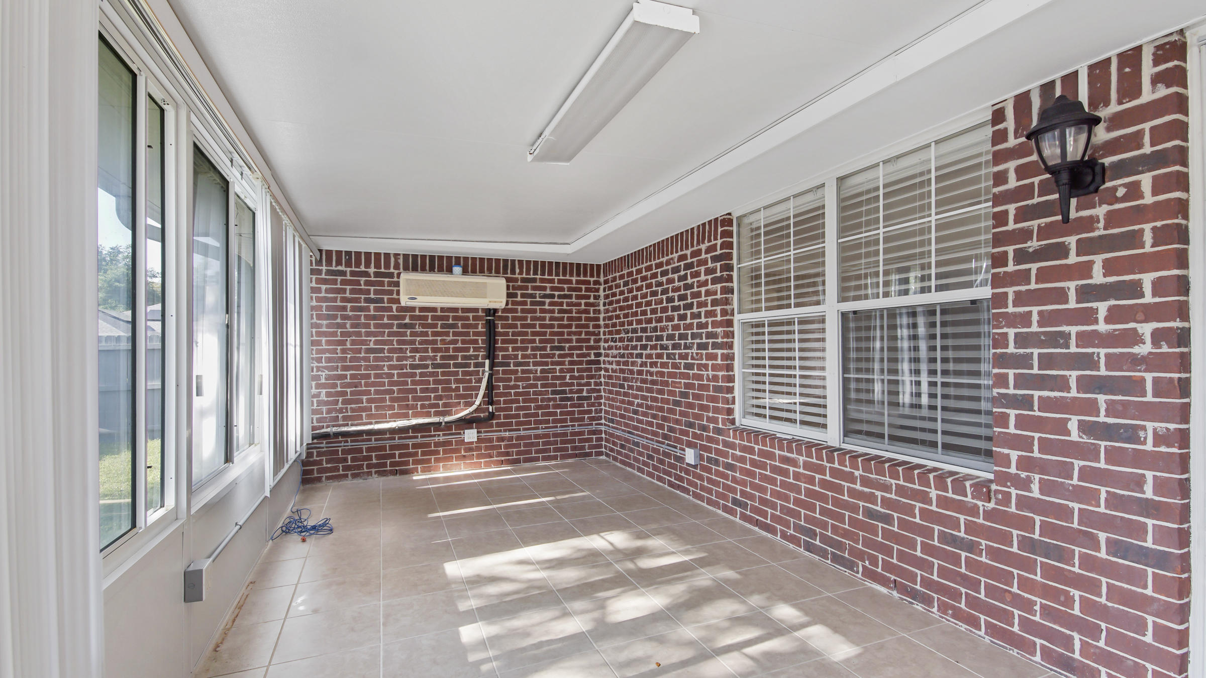 MACK BAYOU POINTE S/D - Residential Lease