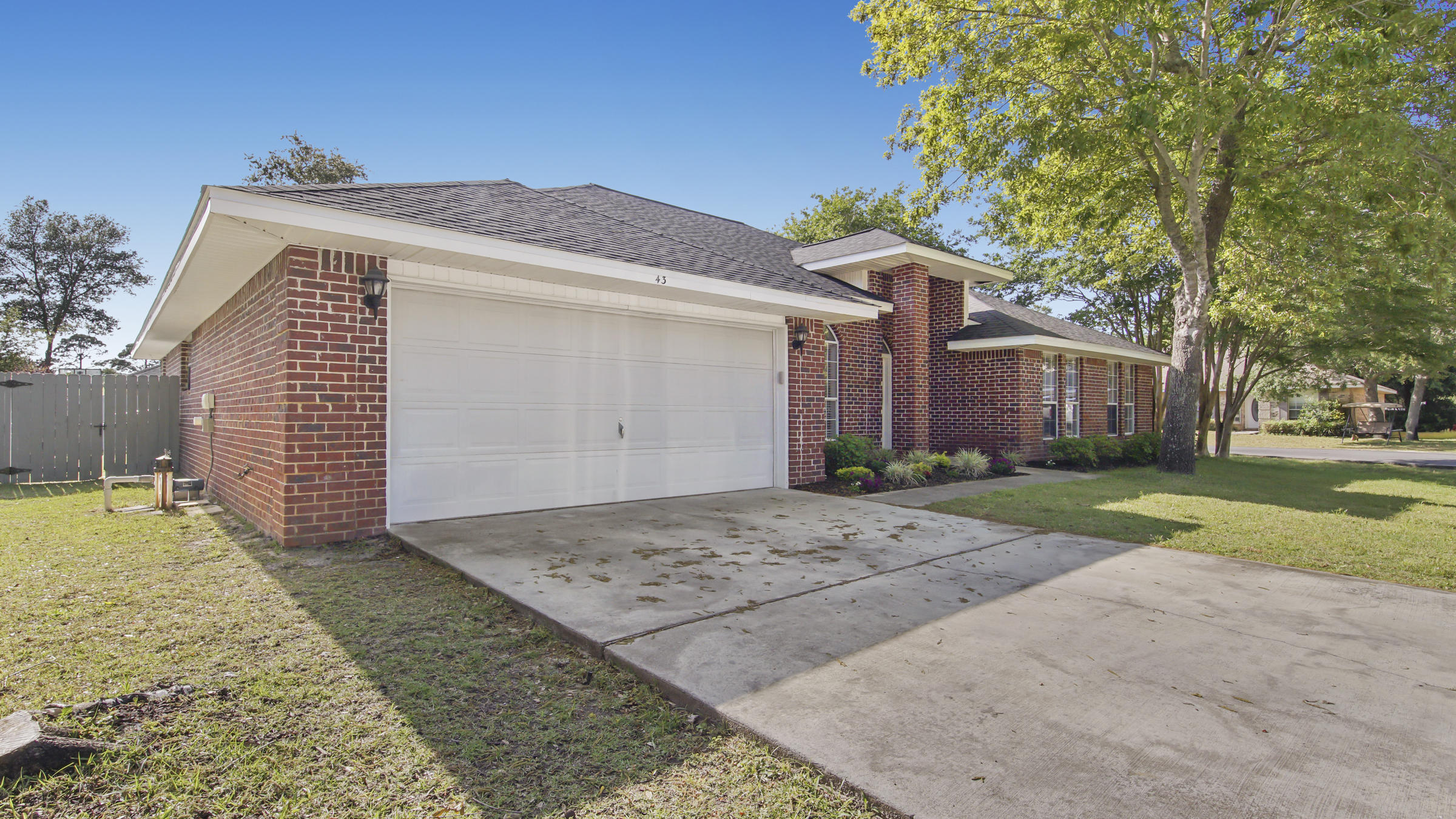 MACK BAYOU POINTE S/D - Residential Lease