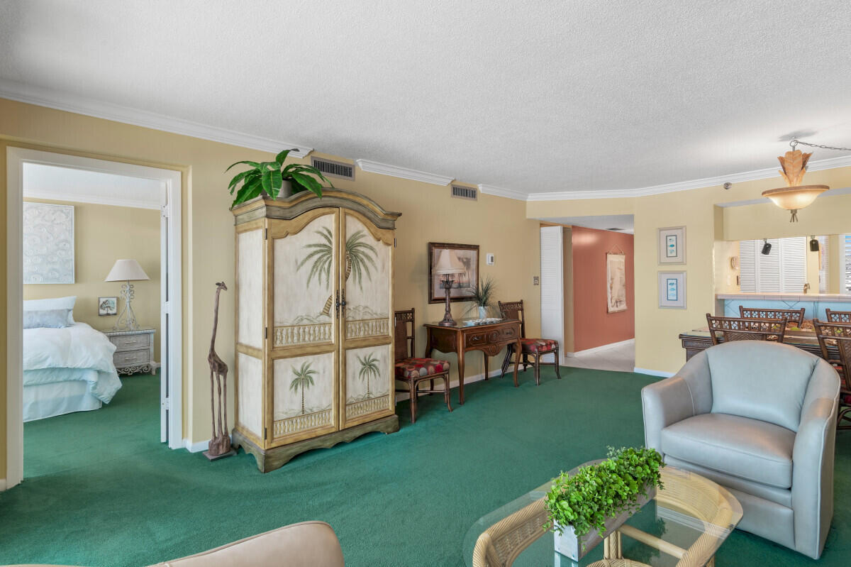 EMERALD TOWERS CONDO - Residential