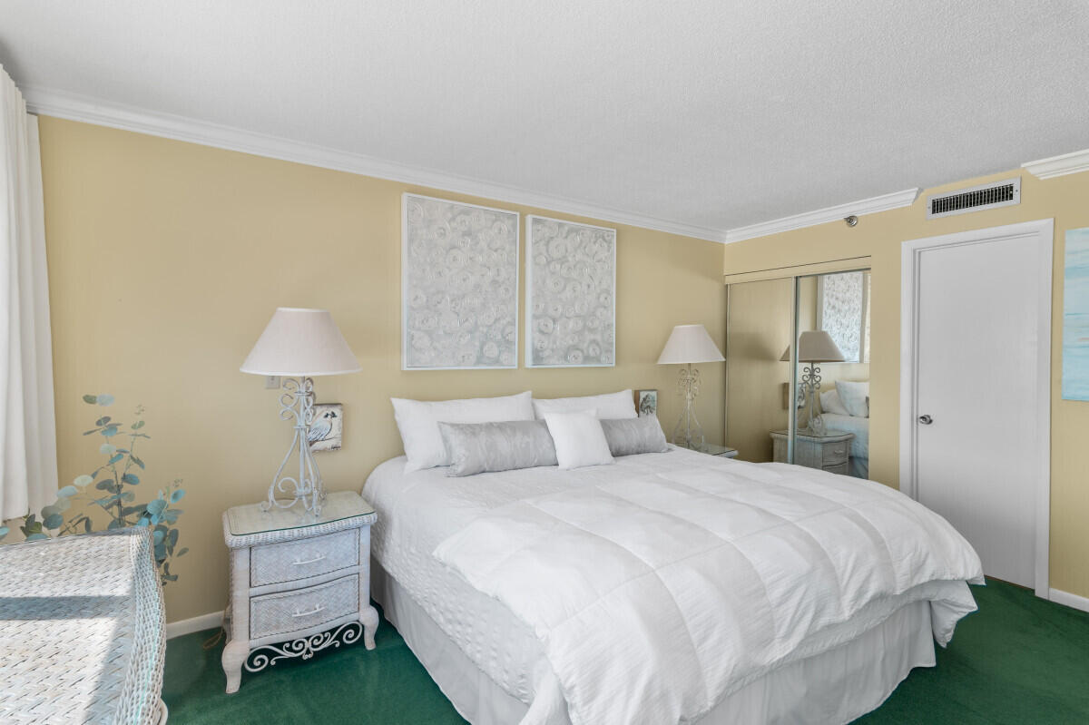EMERALD TOWERS CONDO - Residential
