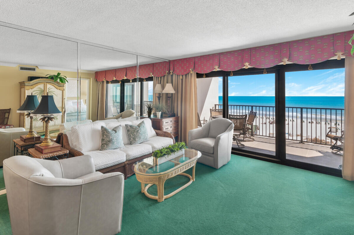 EMERALD TOWERS CONDO - Residential