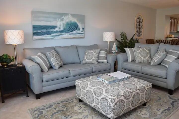 EDGEWATER BEACH CONDO PH 1 - Residential