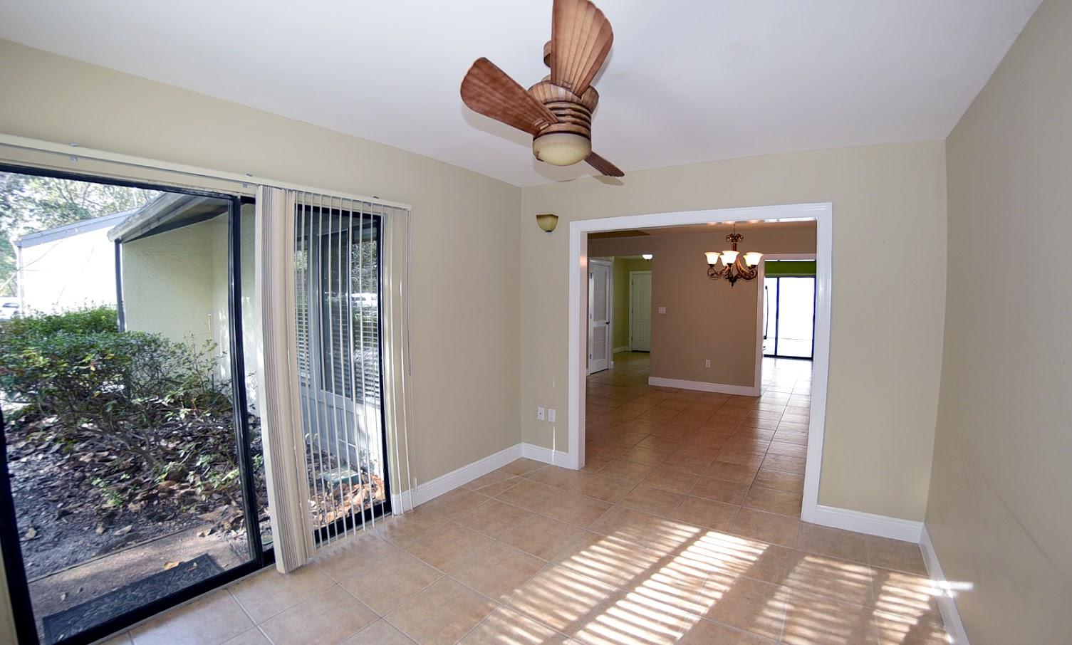 ROYAL OAK VILLAS BLUEWATER BAY - Residential