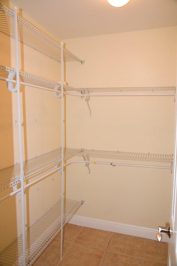 ROYAL OAK VILLAS BLUEWATER BAY - Residential