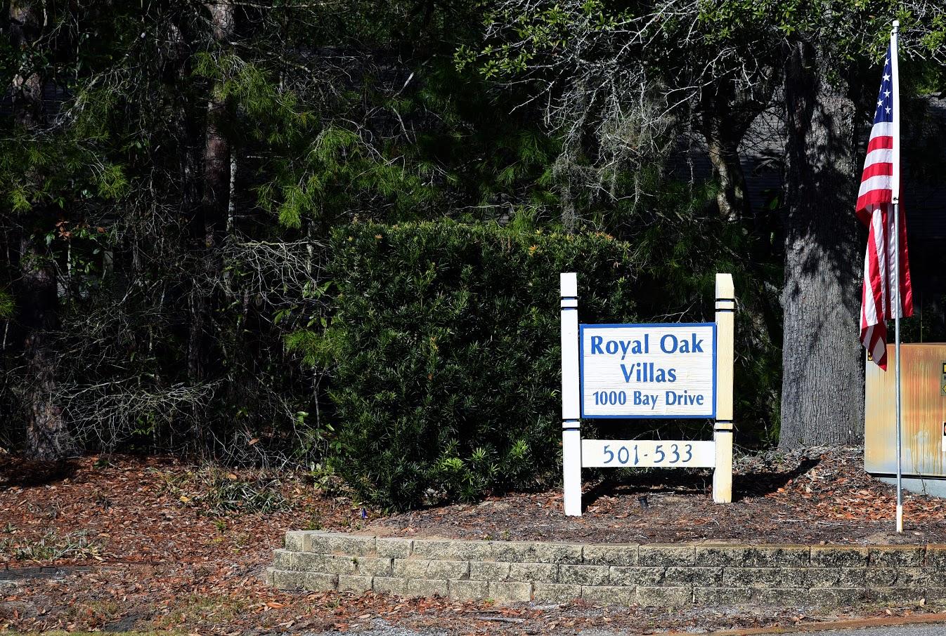 ROYAL OAK VILLAS BLUEWATER BAY - Residential