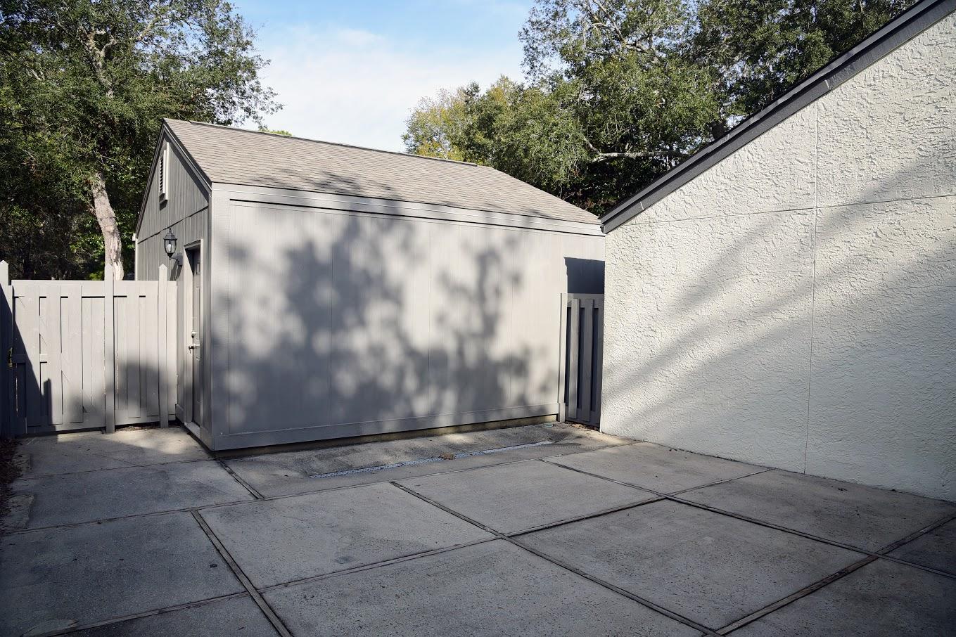 ROYAL OAK VILLAS BLUEWATER BAY - Residential