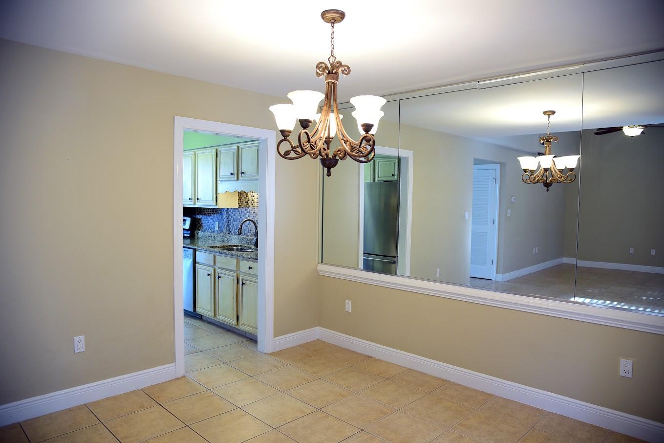 ROYAL OAK VILLAS BLUEWATER BAY - Residential