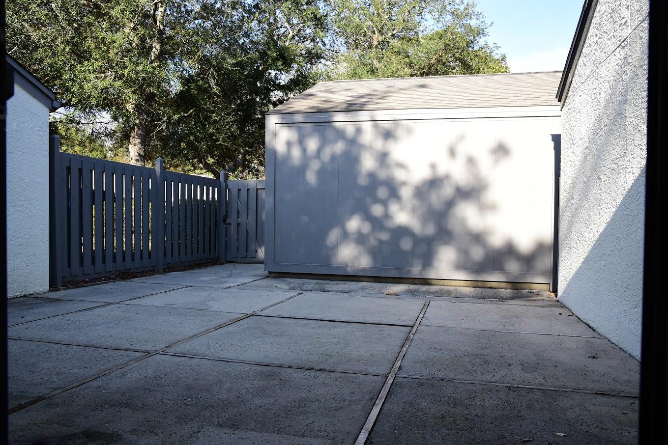 ROYAL OAK VILLAS BLUEWATER BAY - Residential