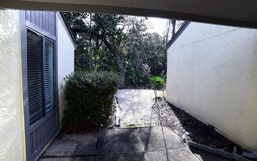 ROYAL OAK VILLAS BLUEWATER BAY - Residential