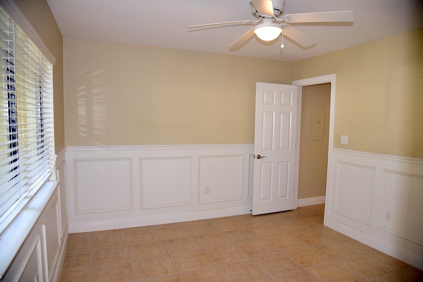 ROYAL OAK VILLAS BLUEWATER BAY - Residential