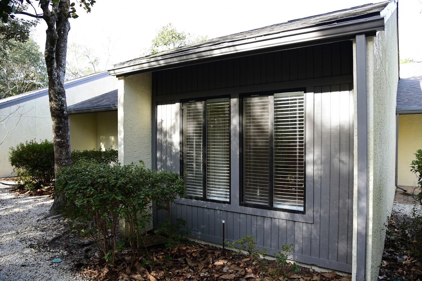 ROYAL OAK VILLAS BLUEWATER BAY - Residential