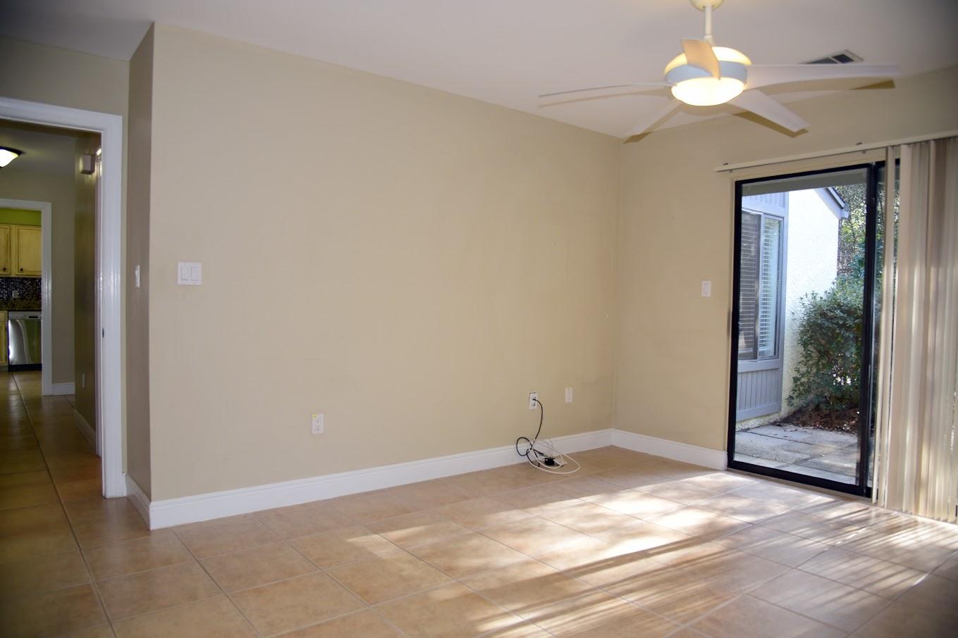 ROYAL OAK VILLAS BLUEWATER BAY - Residential