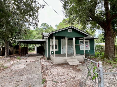 A home in Fort Walton Beach