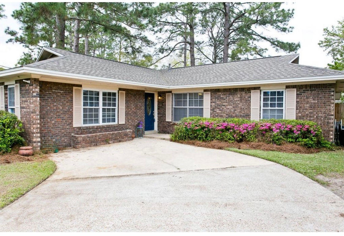 PINE MEADOWS - Residential