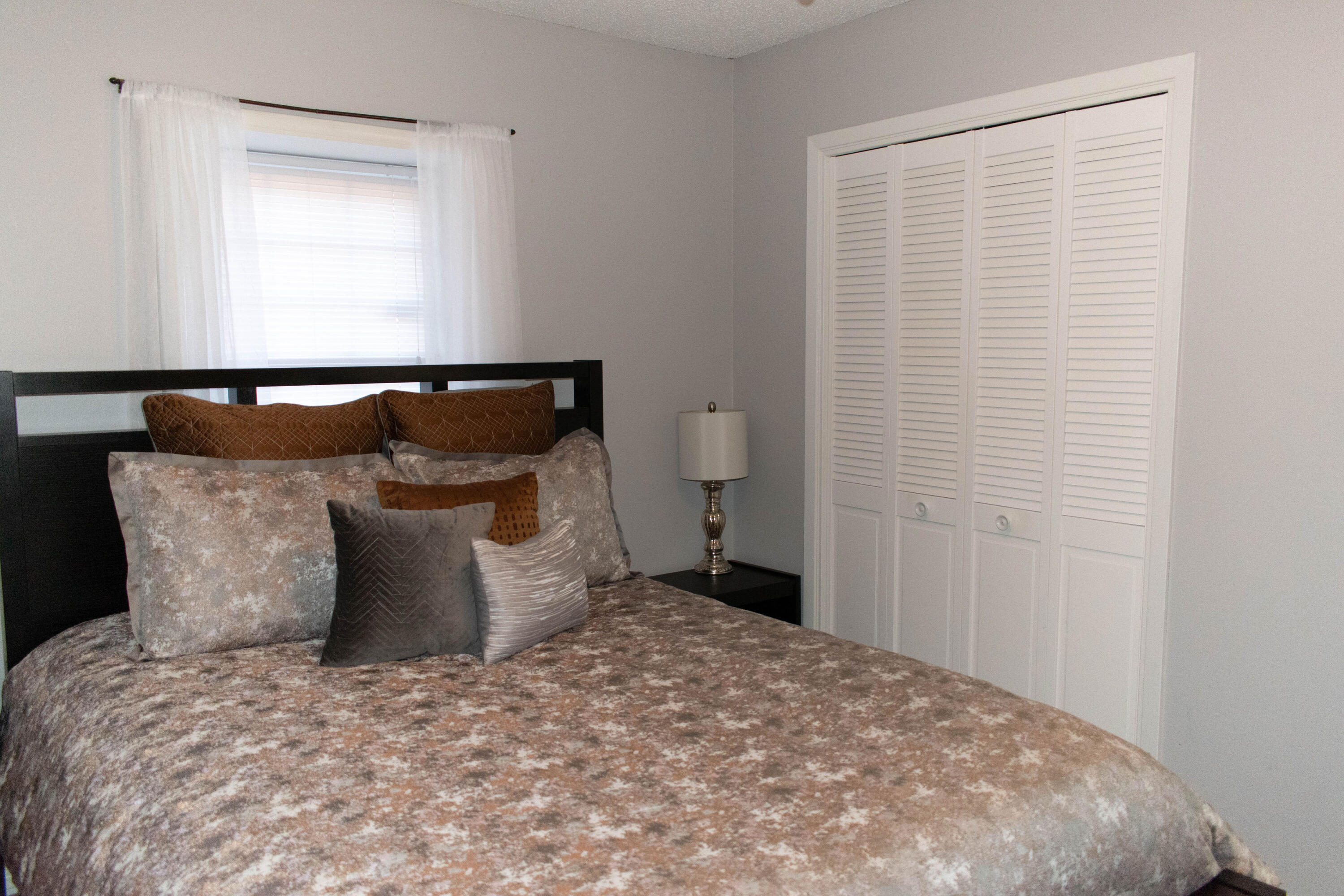 PINE MEADOWS - Residential