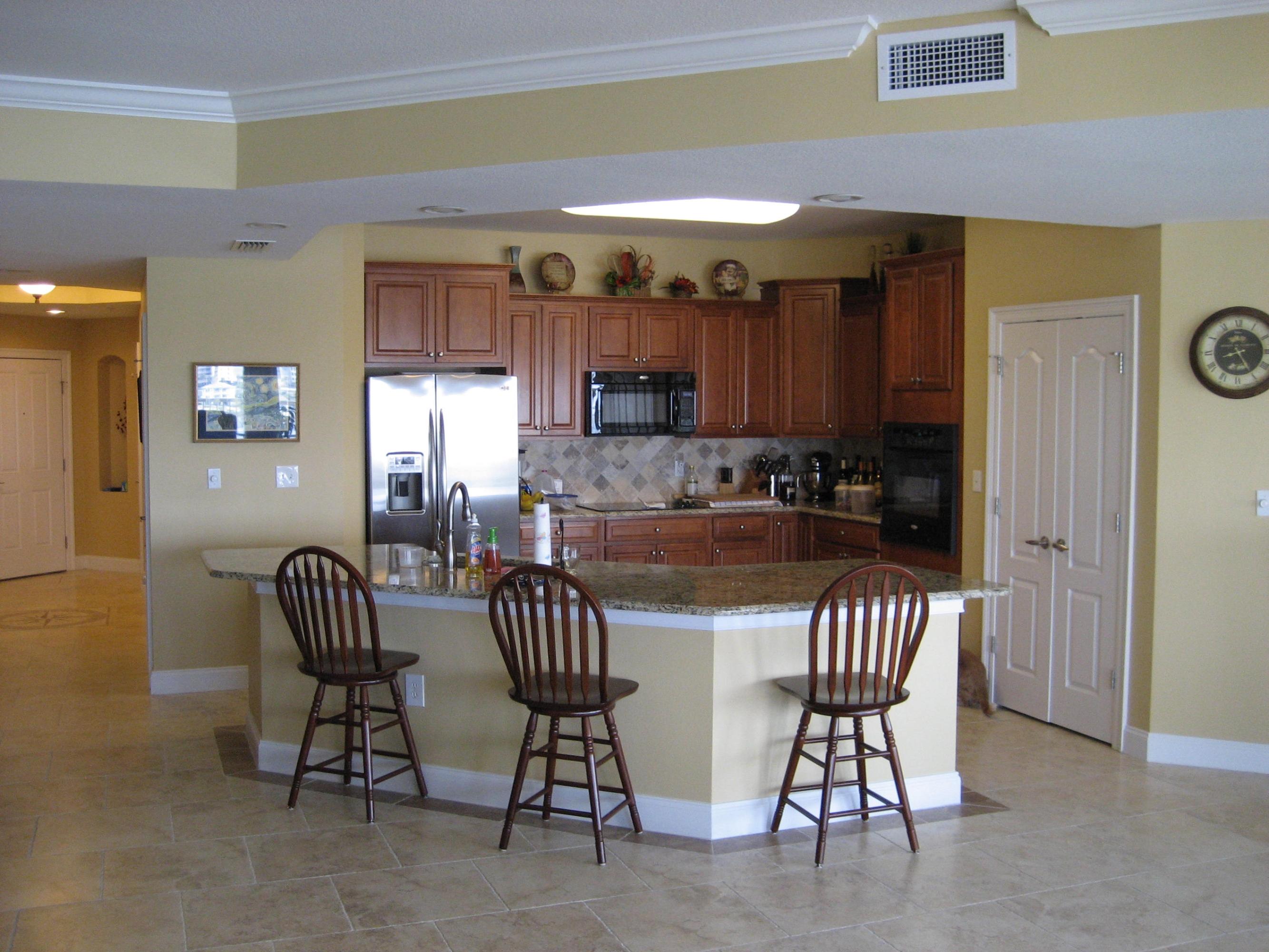 Presidio Yacht Club Condominiums - Residential