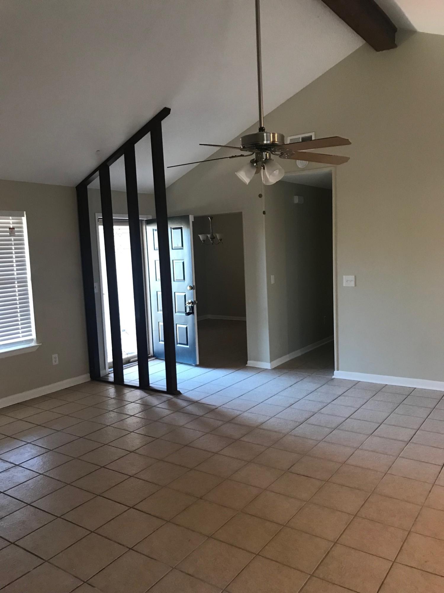 MARY ESTHER MANOR 1ST ADDN - Residential