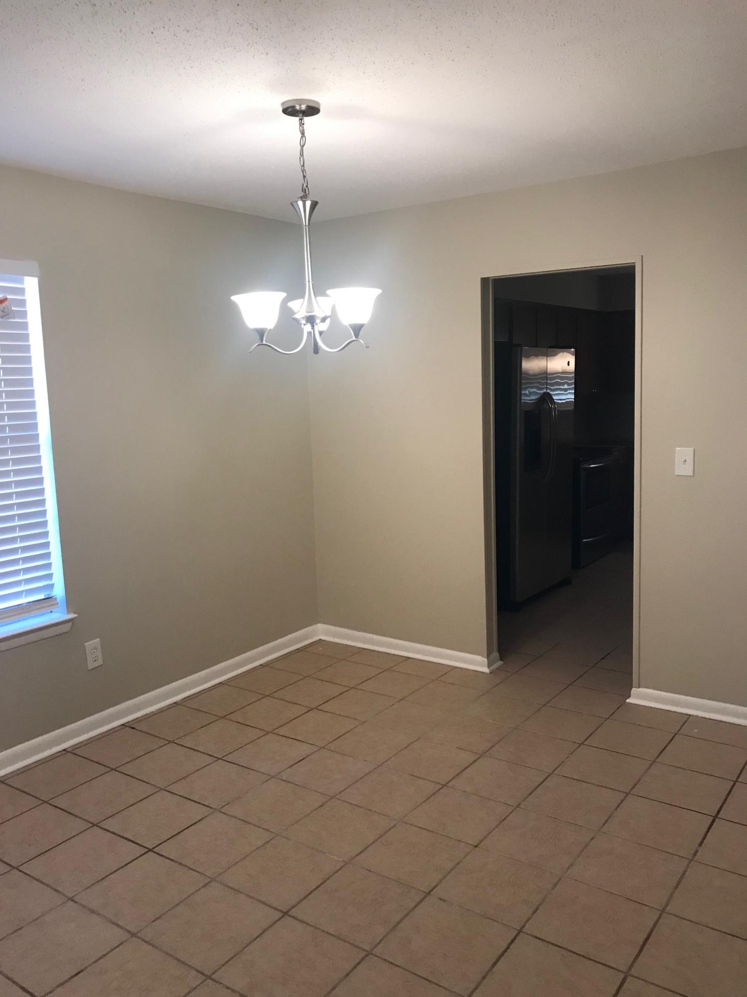 MARY ESTHER MANOR 1ST ADDN - Residential