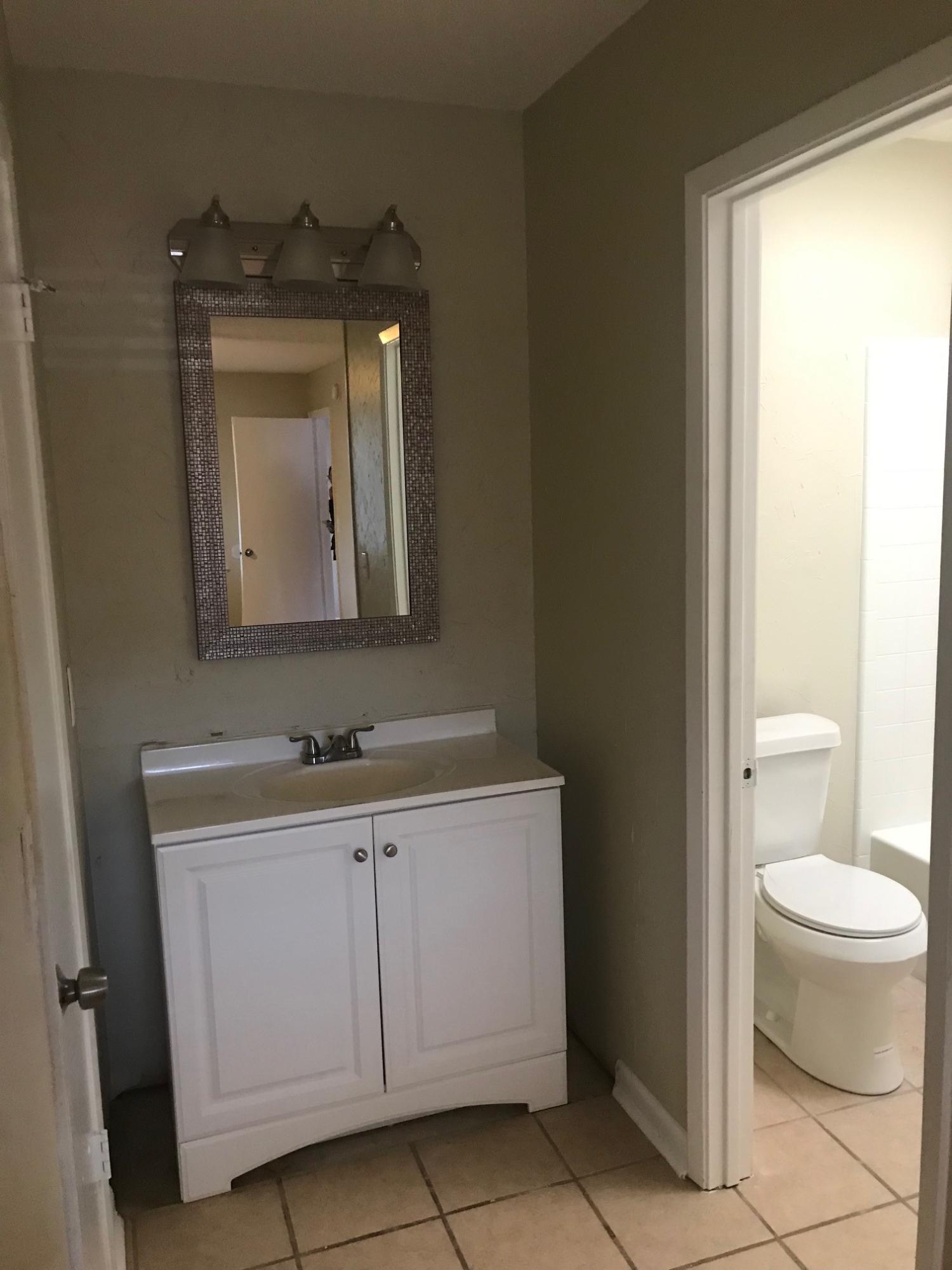 MARY ESTHER MANOR 1ST ADDN - Residential