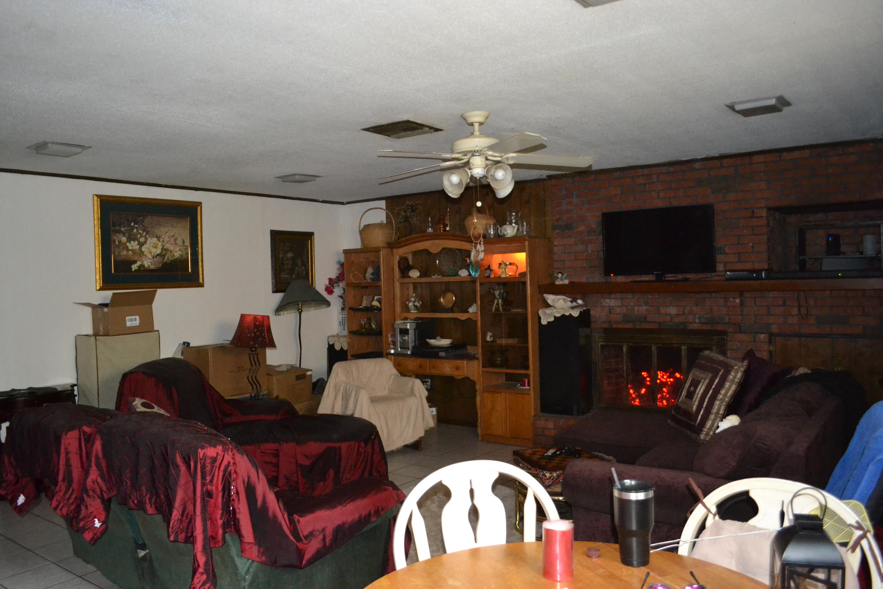 RACE TRACK ROAD S/D LOT 5 BLK G - Residential