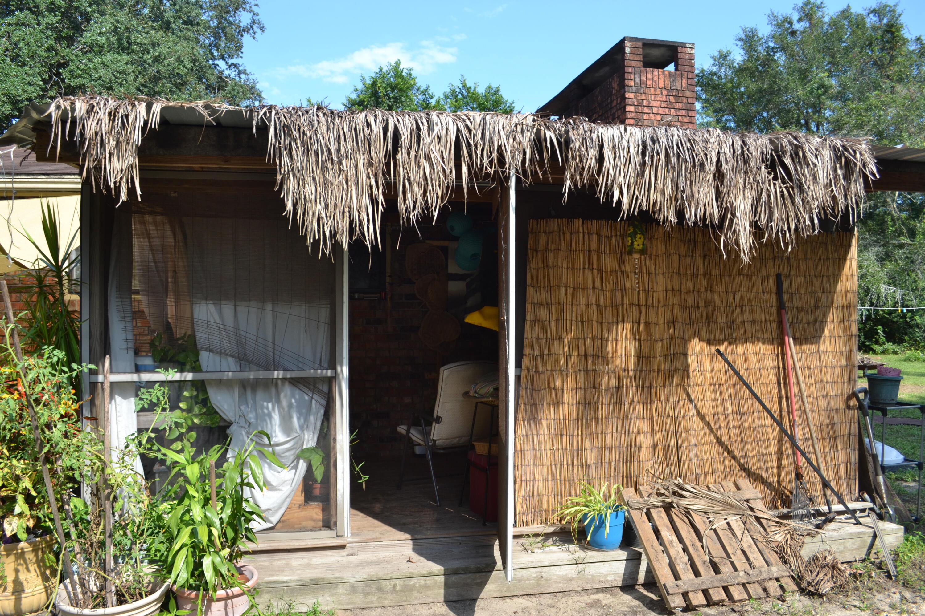 RACE TRACK ROAD S/D LOT 5 BLK G - Residential