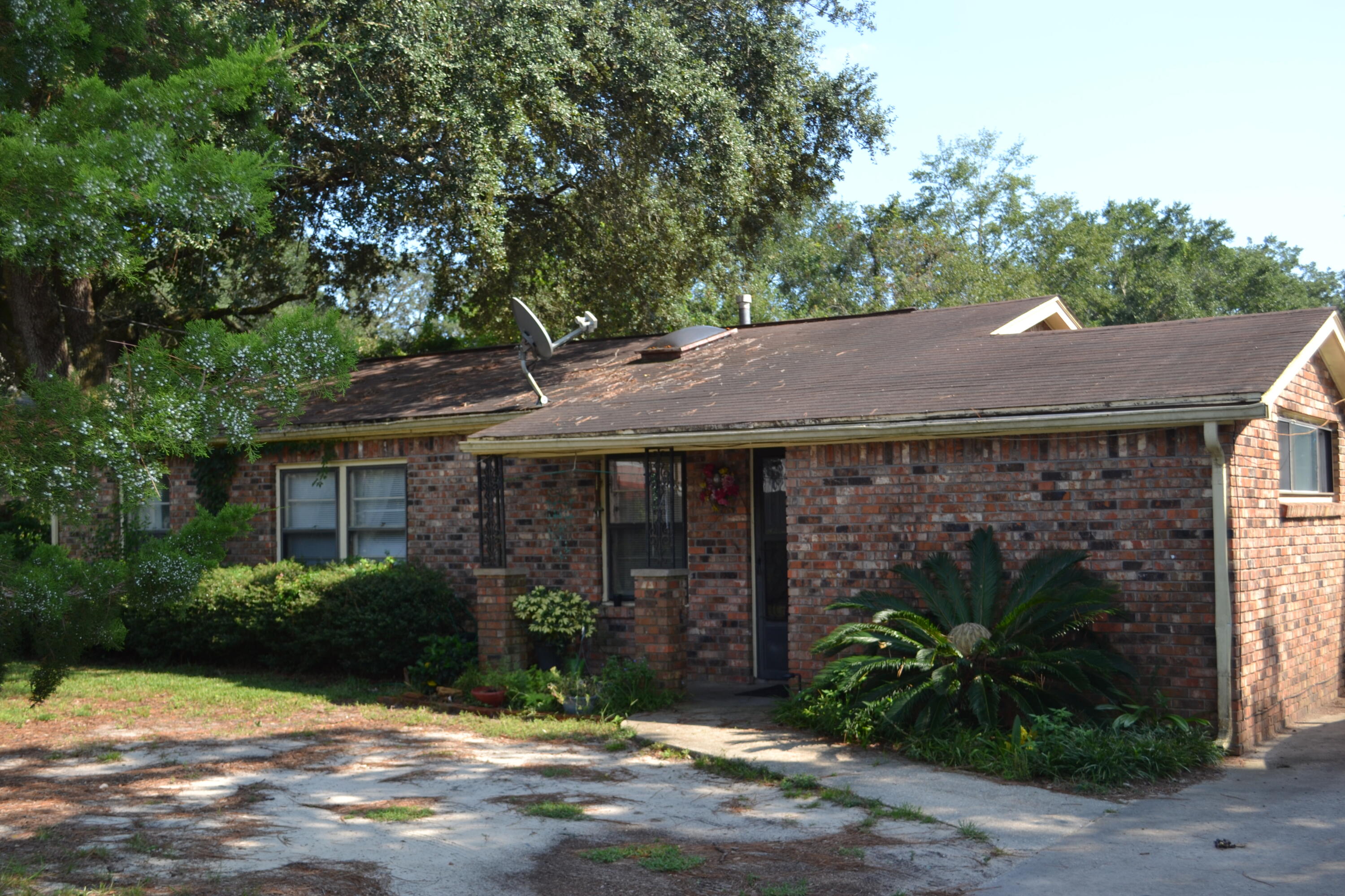 RACE TRACK ROAD S/D LOT 5 BLK G - Residential