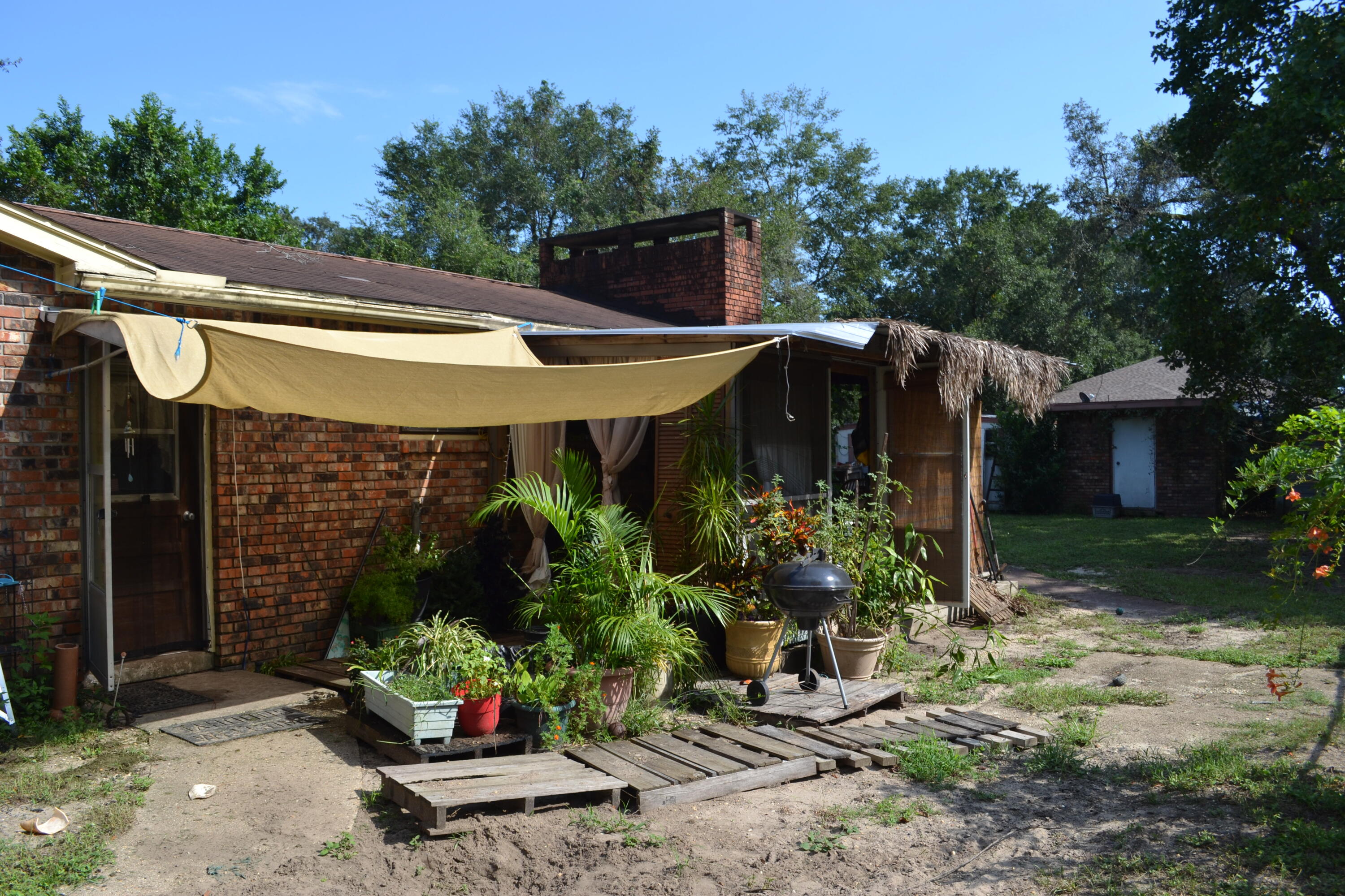 RACE TRACK ROAD S/D LOT 5 BLK G - Residential