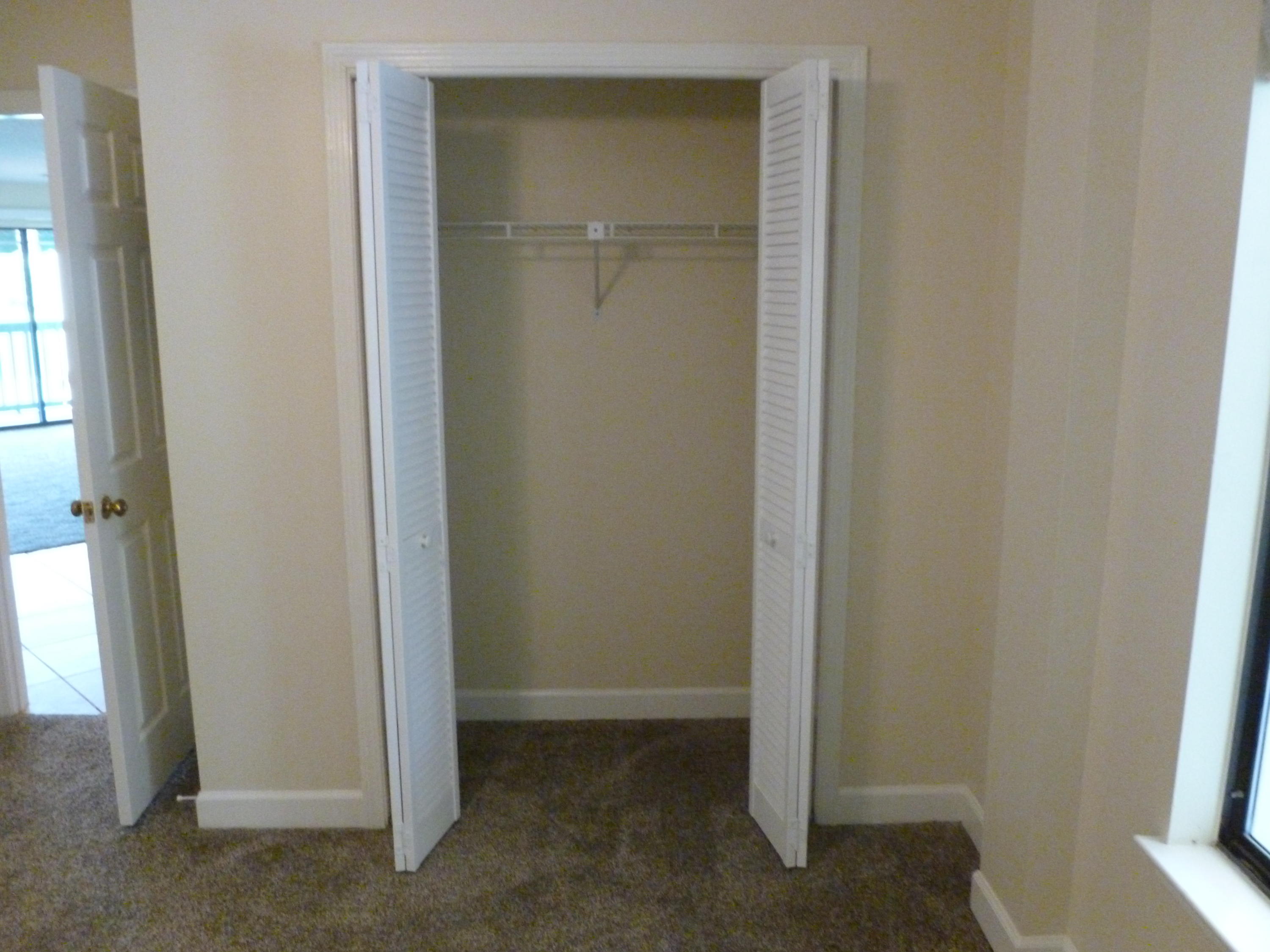 LAKESIDE CONDO AT BLUEWATER BAY - Residential