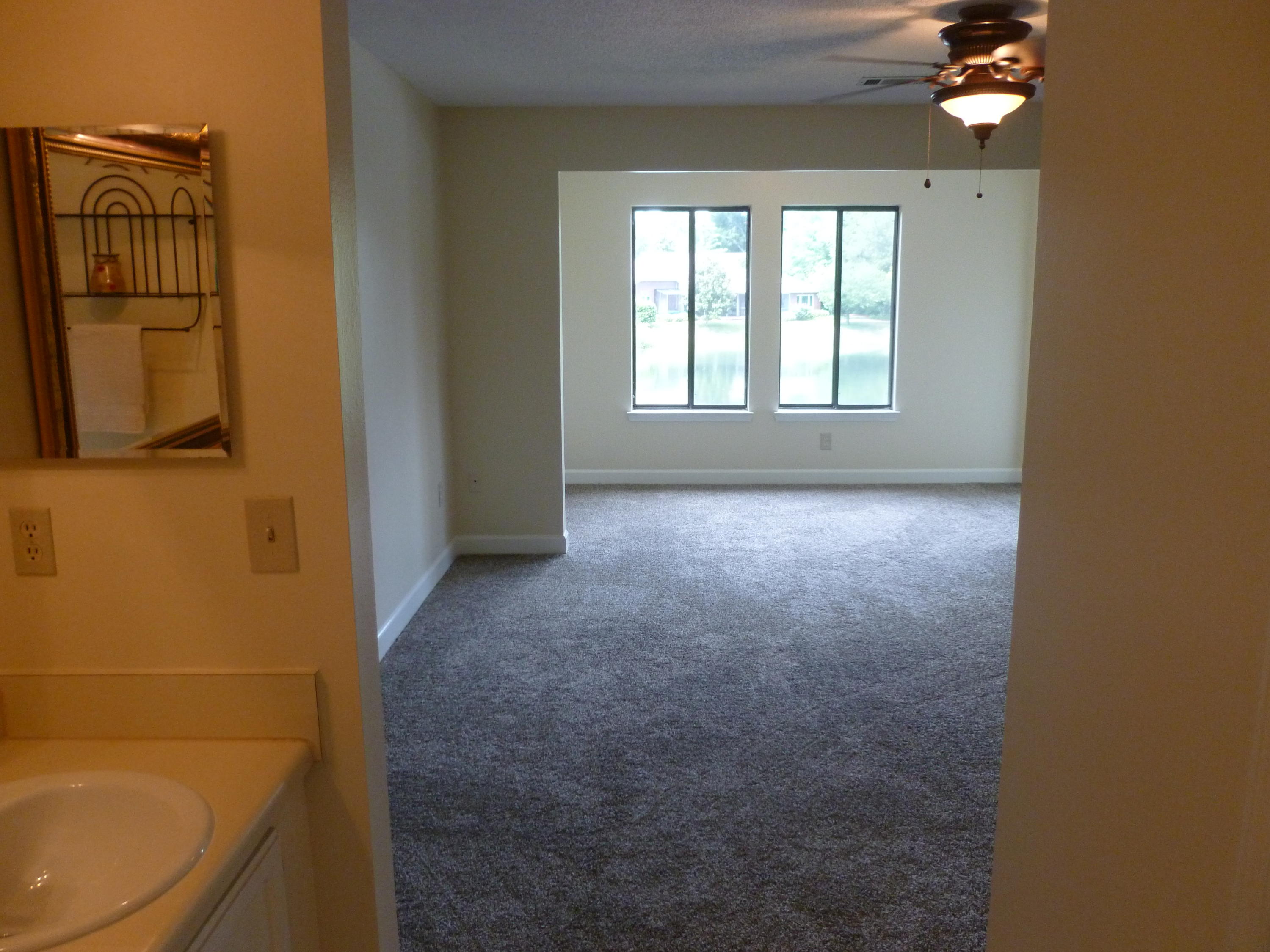 LAKESIDE CONDO AT BLUEWATER BAY - Residential