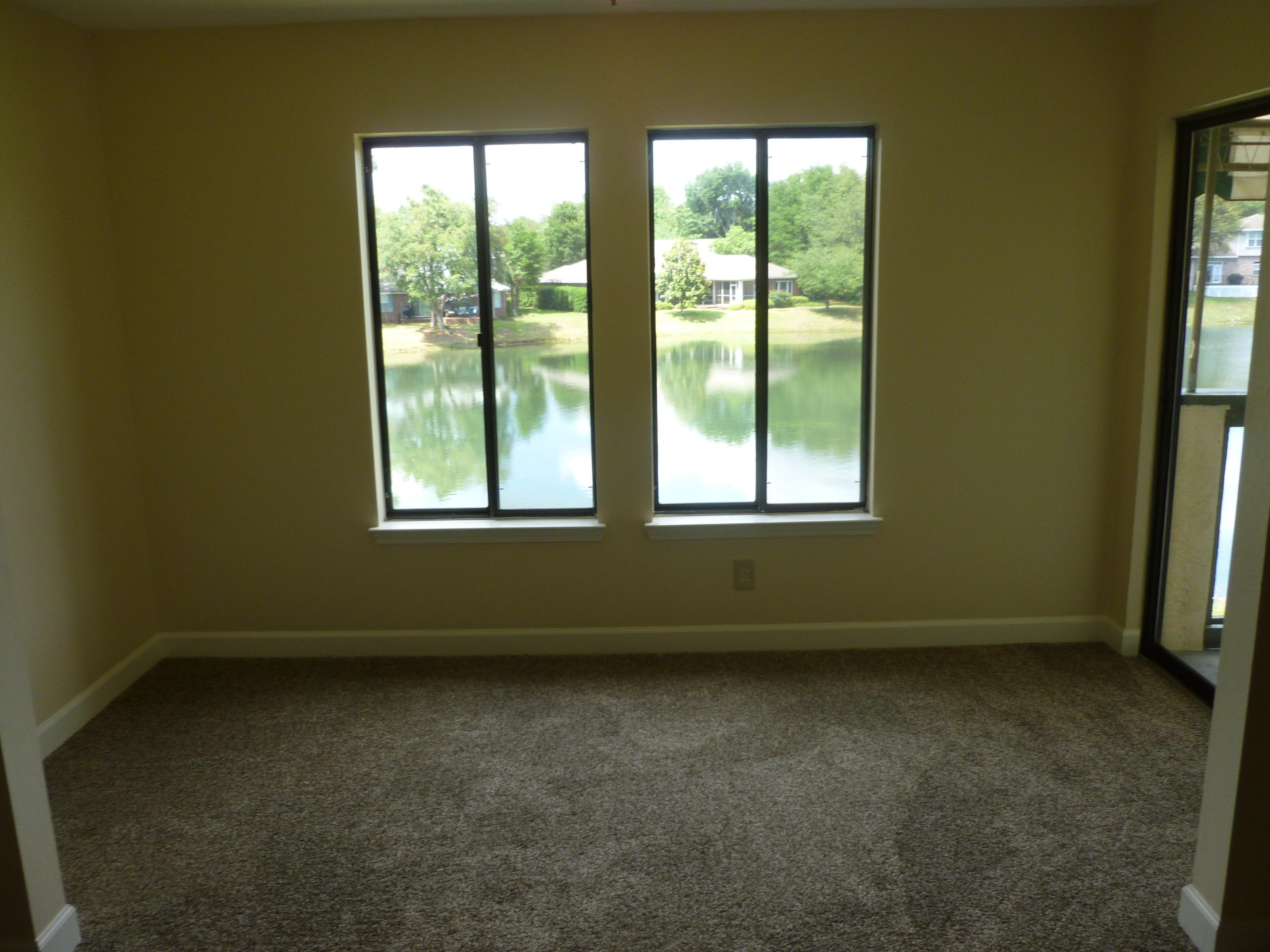 LAKESIDE CONDO AT BLUEWATER BAY - Residential