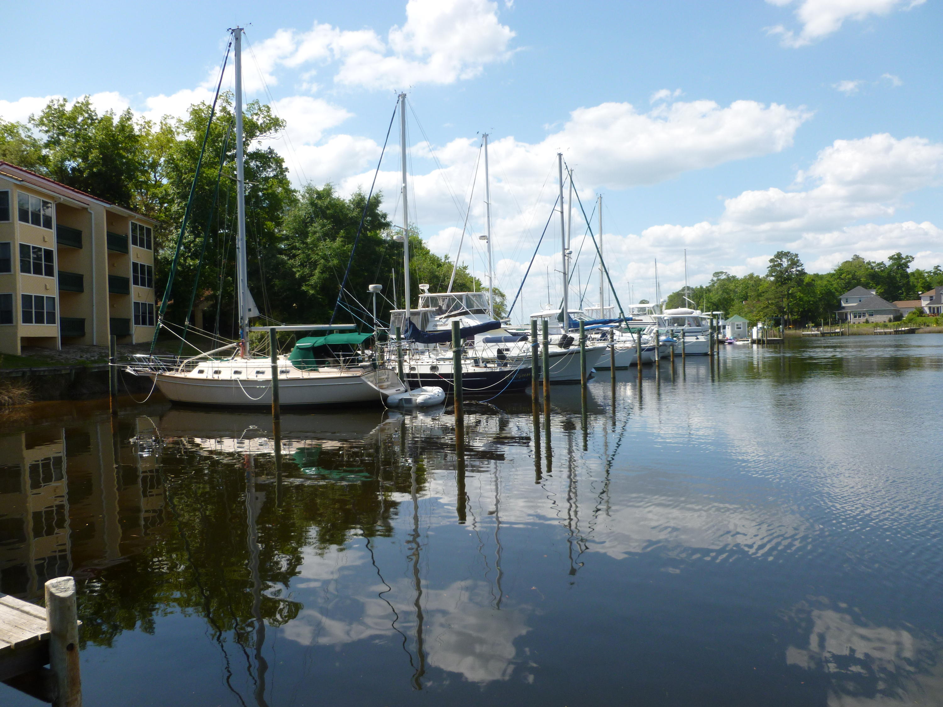 LAKESIDE CONDO AT BLUEWATER BAY - Residential