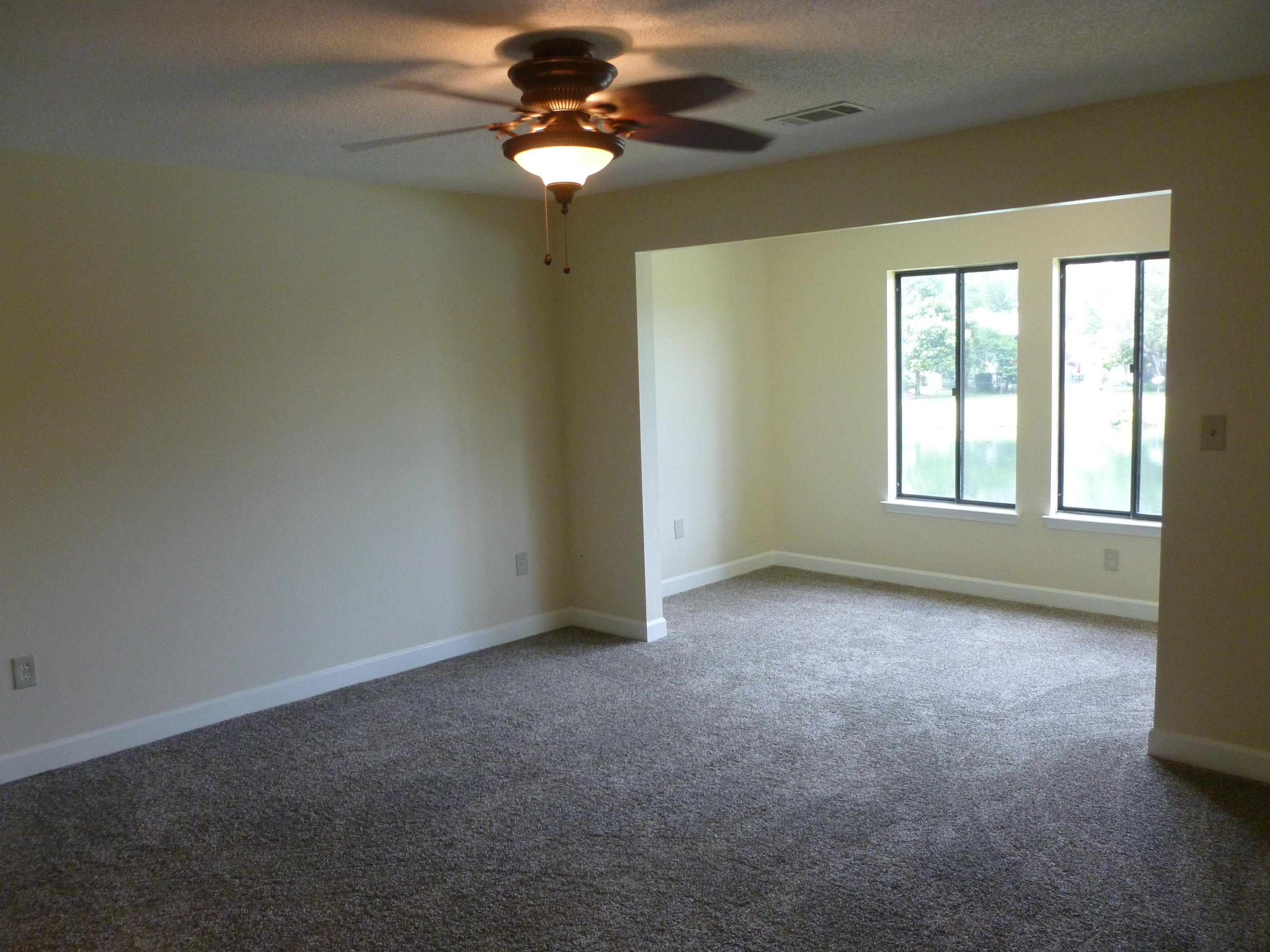 LAKESIDE CONDO AT BLUEWATER BAY - Residential