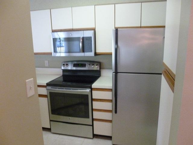 LAKESIDE CONDO AT BLUEWATER BAY - Residential