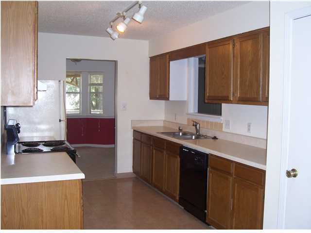 PINE FOREST - Residential Lease