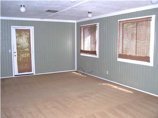 PINE FOREST - Residential Lease