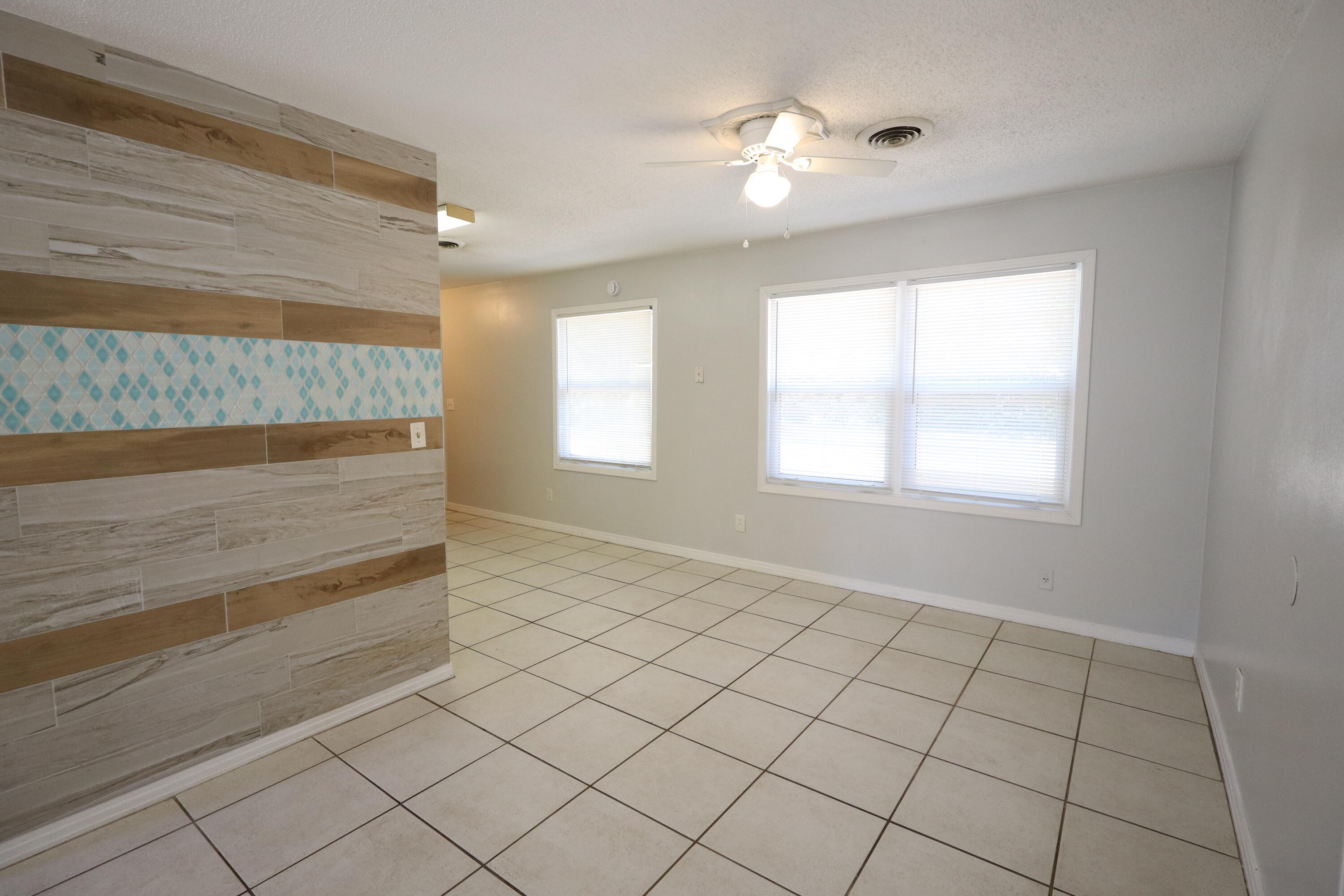 SANTA MARKELLA - Residential Lease