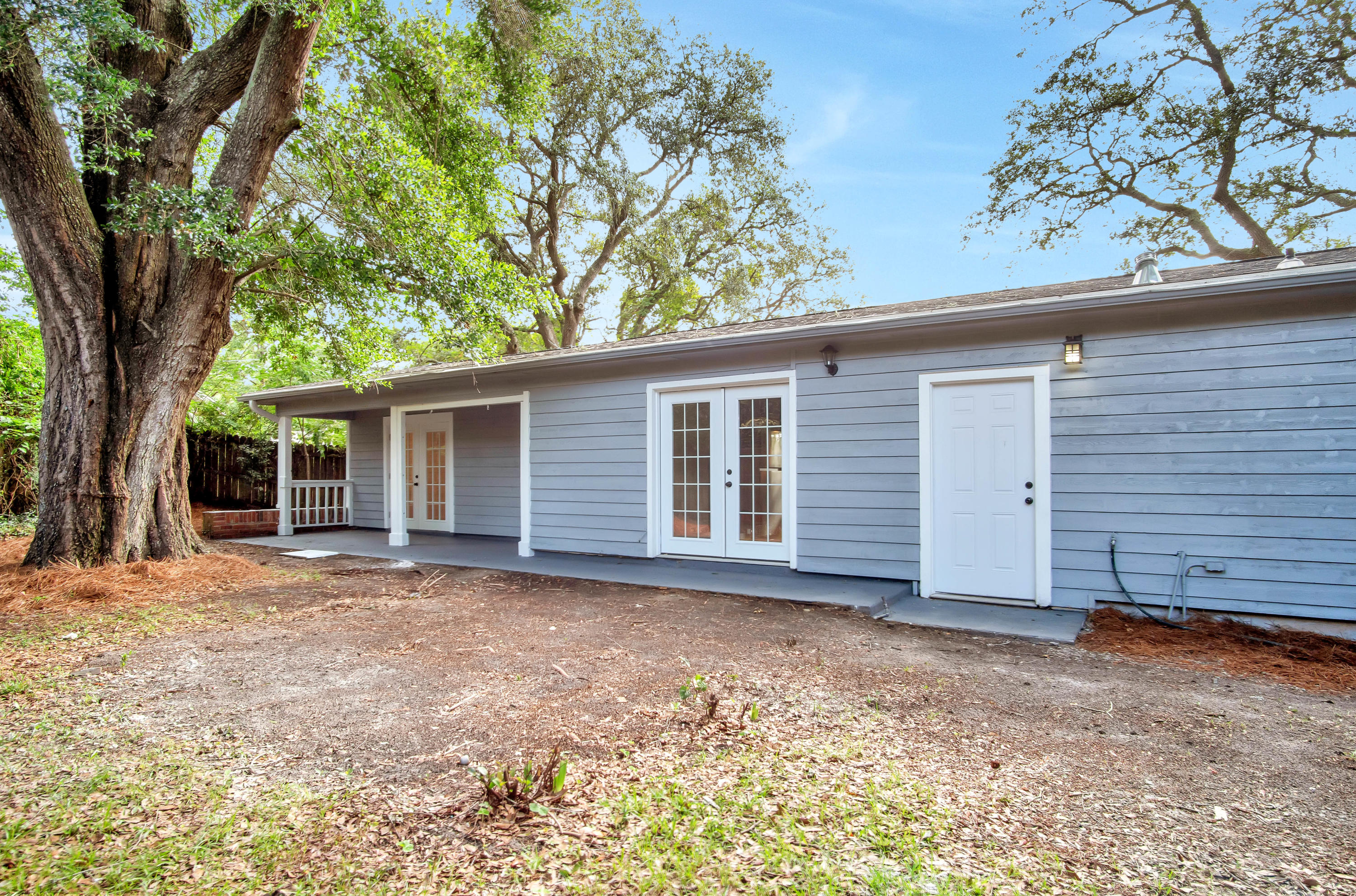 BAYOU WOODS - Residential