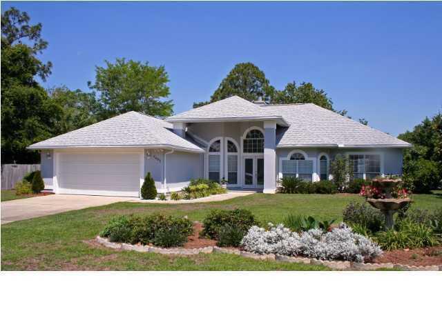 SOUTHMINSTER VILLAGE - Residential