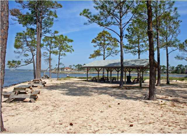 SOUTHMINSTER VILLAGE - Residential