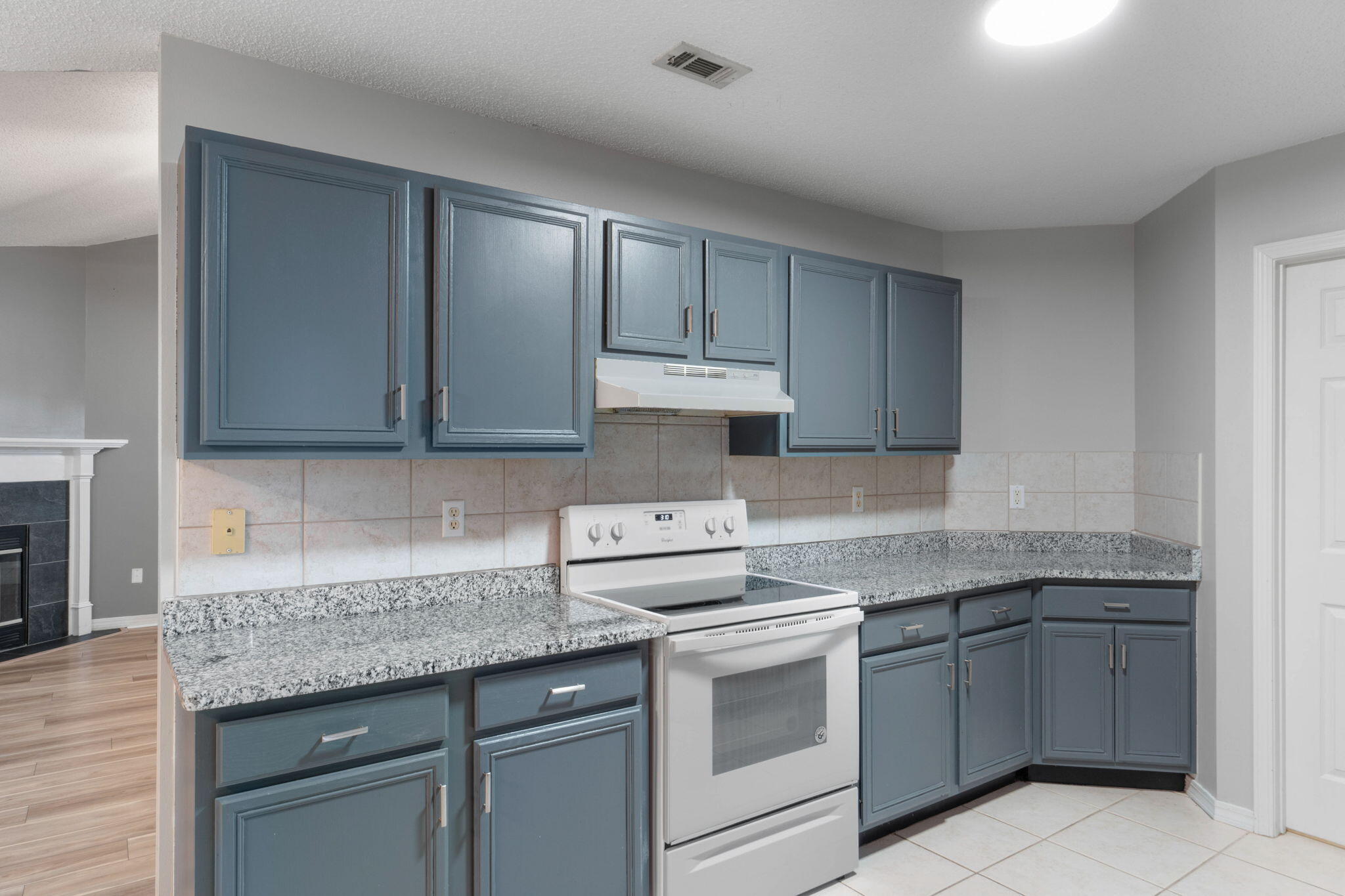 RIVERCHASE PH II - Residential