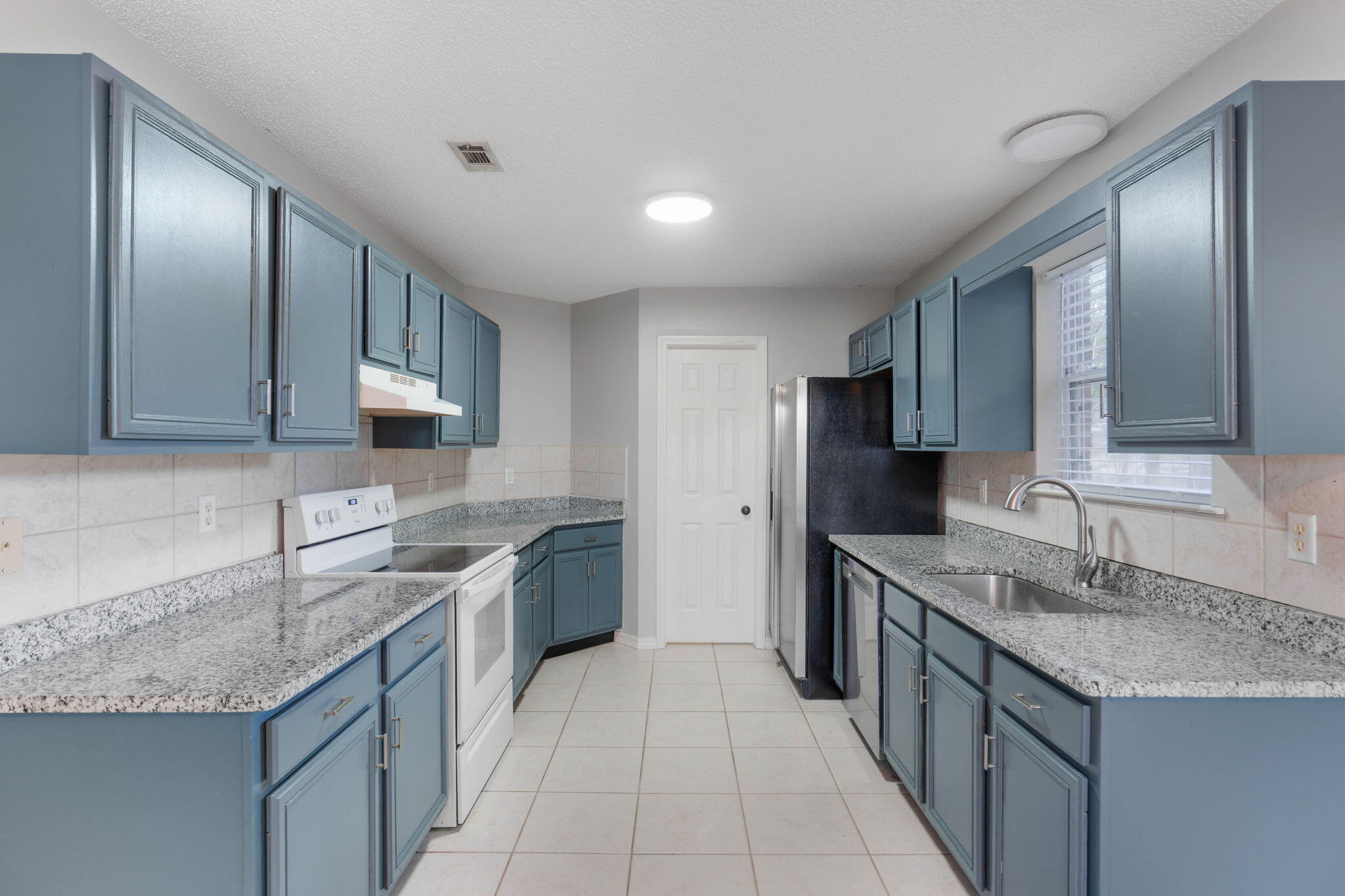 RIVERCHASE PH II - Residential