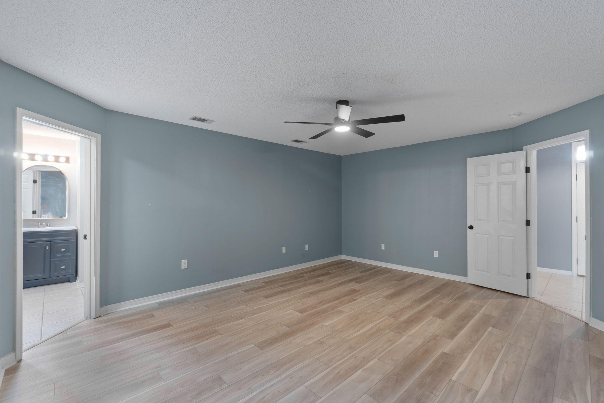 RIVERCHASE PH II - Residential